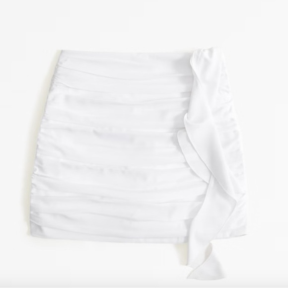 Abercrombie 2 piece white ruffle set - Picture 2 of 3